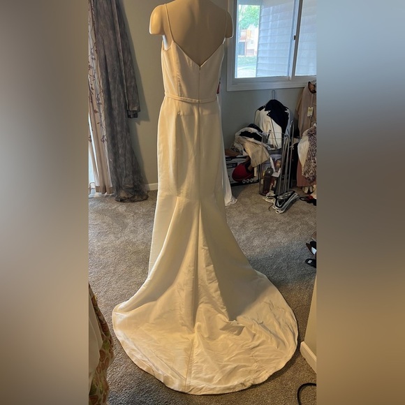 Amsale White Long Train V Neck Dress - Picture 3 of 10